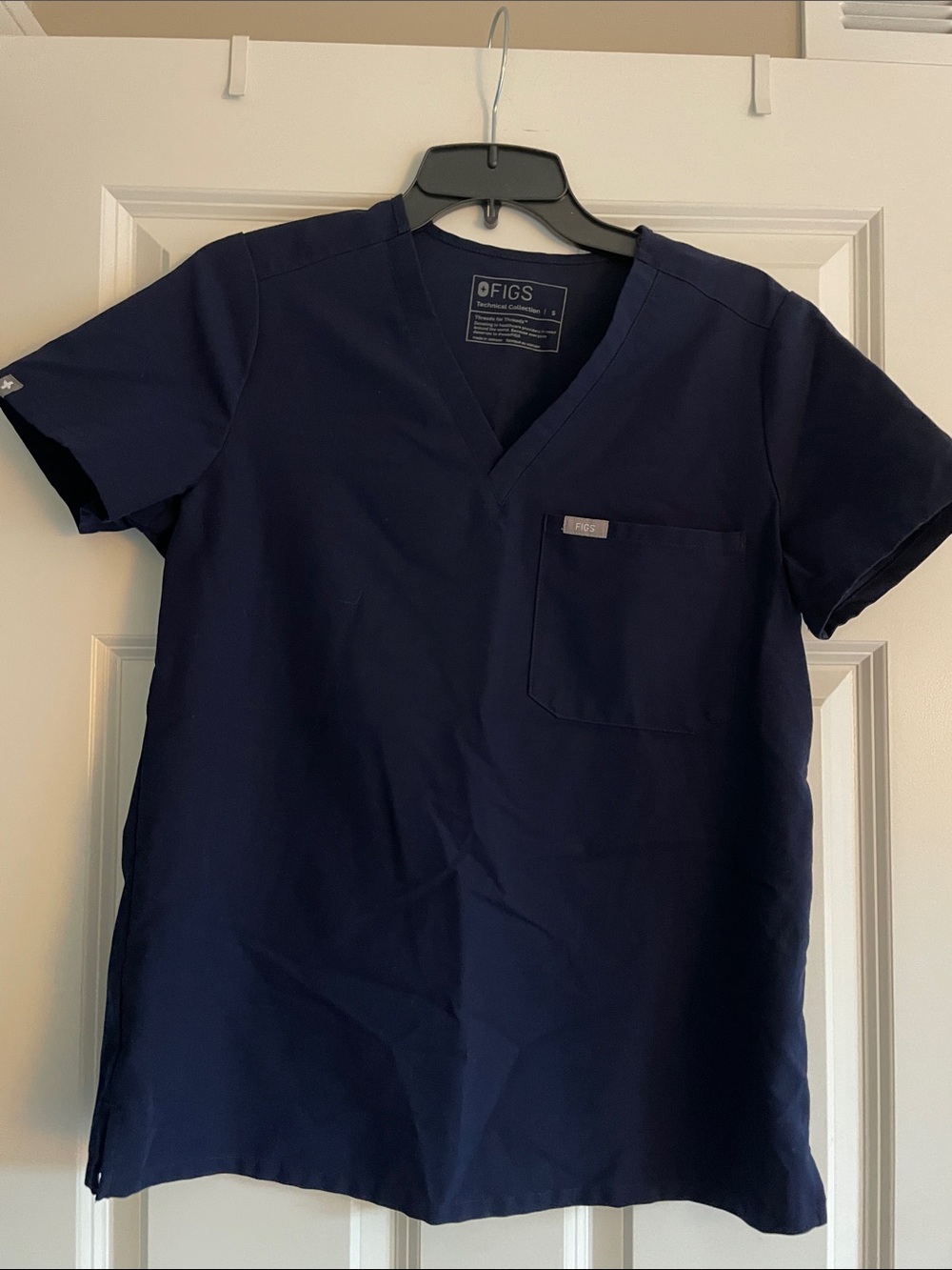 FIGS Women’s Navy Short Sleeve V-Neck Scrub Top